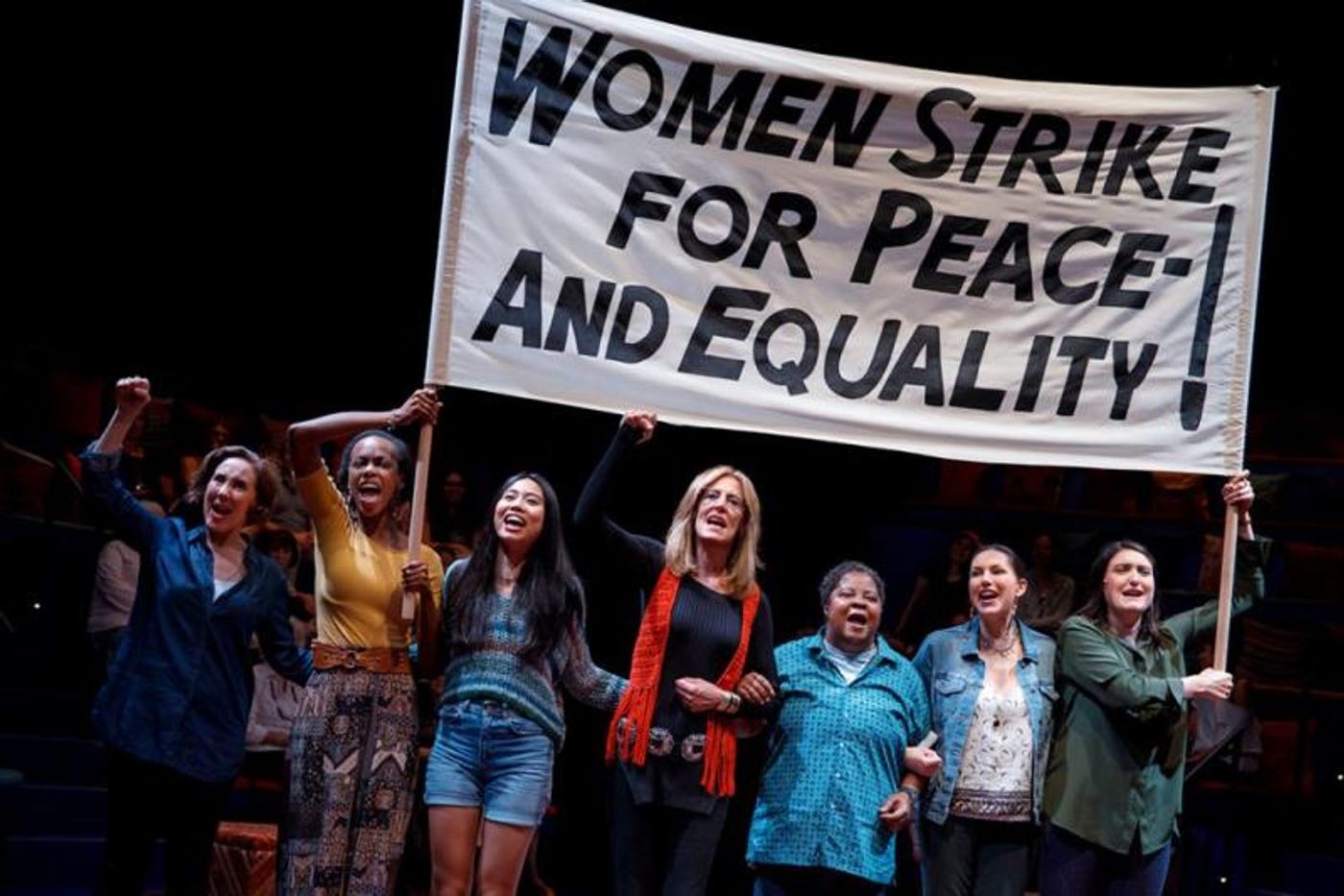 Review: Christine Lahti is Gloria Steinem in Emily Mann's Riveting GLORIA: A LIFE  Image