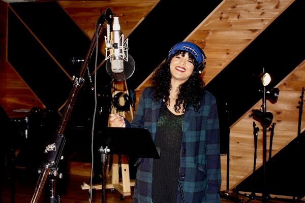 Exclusive Photo Coverage: ONCE ON THIS ISLAND Cast Decks the Halls for Carols For A Cure! — photo 6 of 10