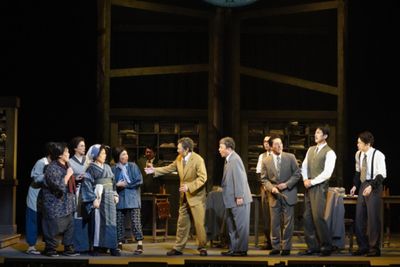 Masachika Ichimura (center) and the cast of IKIRU Photo
