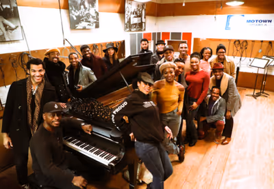 Kenny Seymour, Dominique Moriseau 
Nasia Thomas, Candice Woods, Rashidra Scott, Rasha Photo