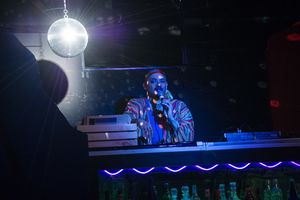 Frank Britton (Feste) Photo