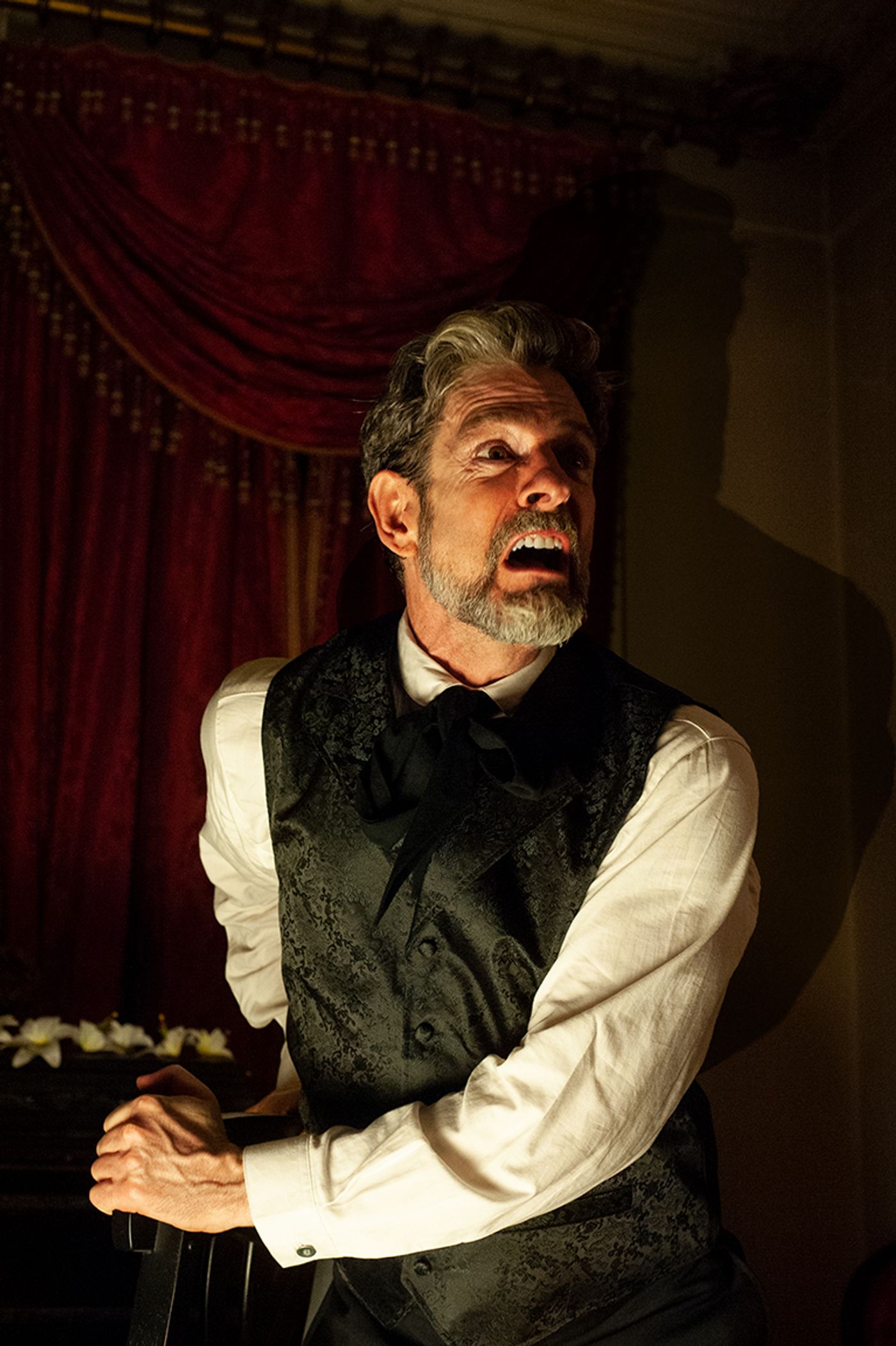 Review: John Kevin Jones is Both Ghoulish and Exquisite in KILLING AN EVENING WITH EDGAR ALLAN POE  Image