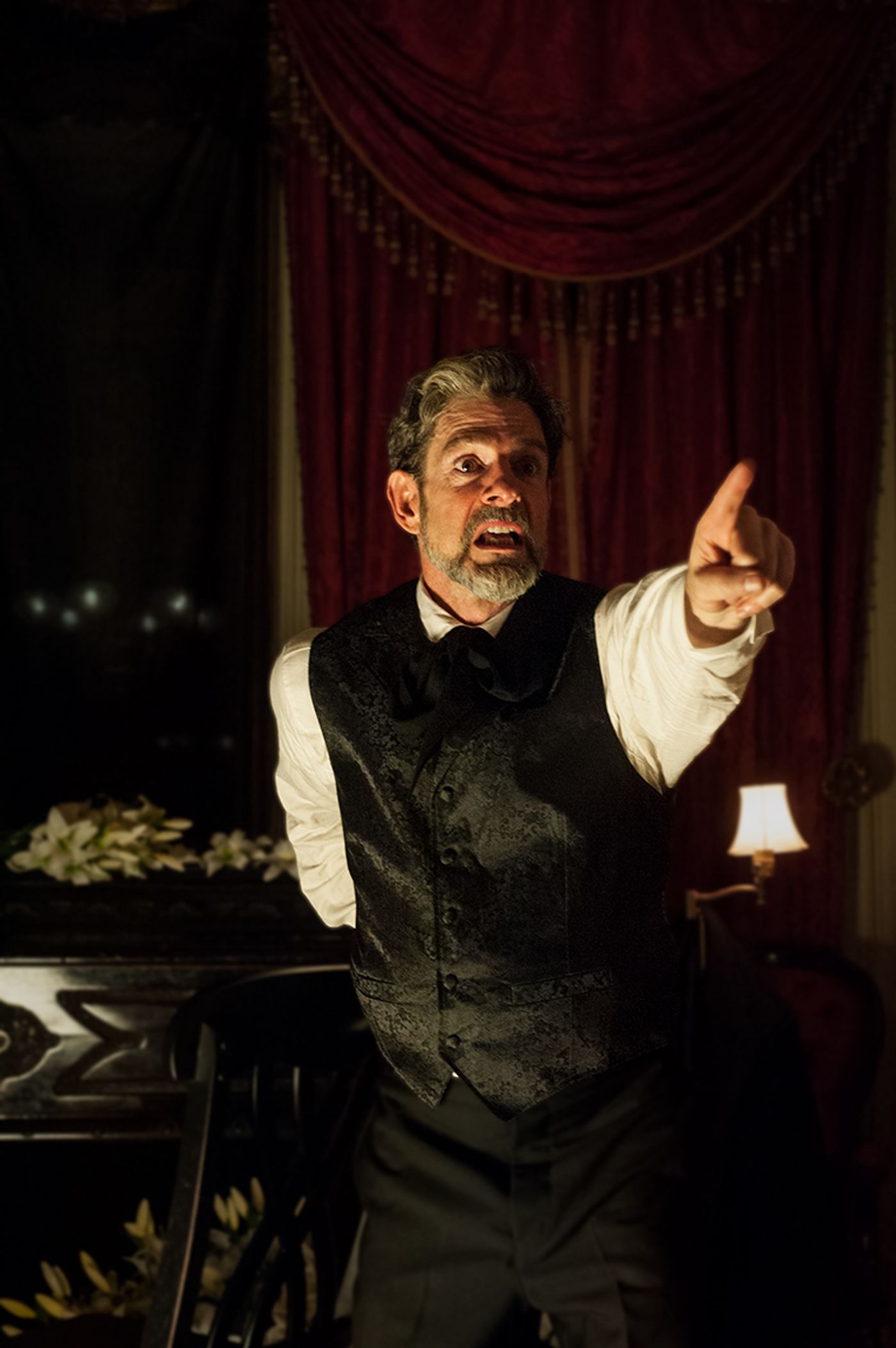 Review: John Kevin Jones is Both Ghoulish and Exquisite in KILLING AN EVENING WITH EDGAR ALLAN POE  Image