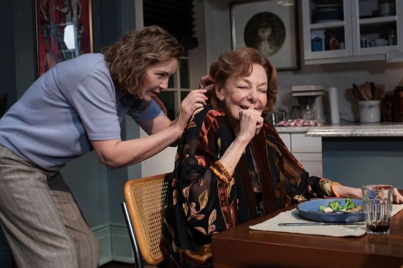 Review: Elaine May Returns To Broadway in Kenneth Lonergan's Touching and Humorous THE WAVERLY GALLERY  Image