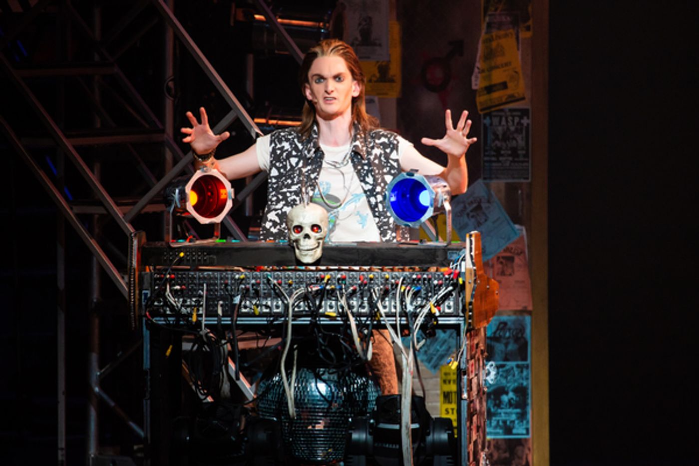 Photo Flash: First Look at ROCK OF AGES National Tour  Image