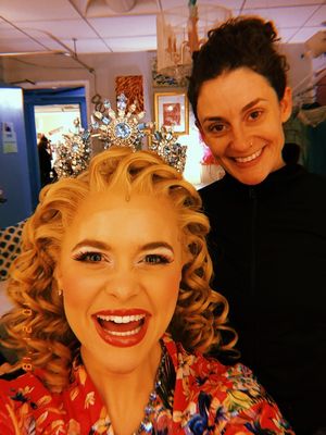 â€"How to fix your hair…"
Mary Kay Yezerski and I get to spend a lot of time together and I love our conversations. She’s kind and fun and generous and also an incredible athlete (runner, biker, swimmer and triathlete). Fun fact, the crowns are made @ BroadwayWorld â€"How to fix your hair…"
Mary Kay Yezerski and I get to spend a lot of ti Photo