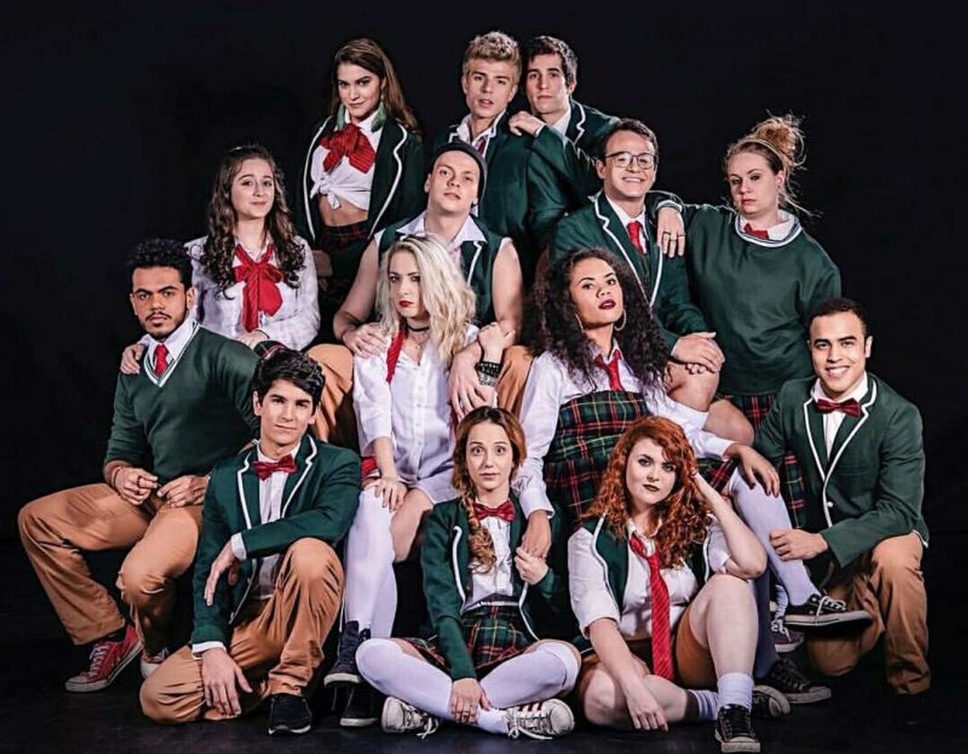 Review: Talking About the Discovery of Sexuality 'na pele' (bare the musical) Opens in Brazil  Image