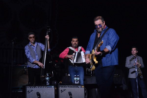 Max Abrams, Michael Guerra, Raul Malo and Julio Diaz Photo