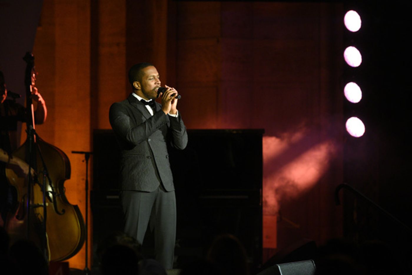 Photo Flash: Leslie Odom, Jr. Performs at NewYork-Presbyterian's Amazing Kids, Amazing Care Dinner  Image