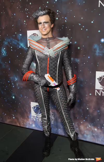 Gavin Creel  Photo