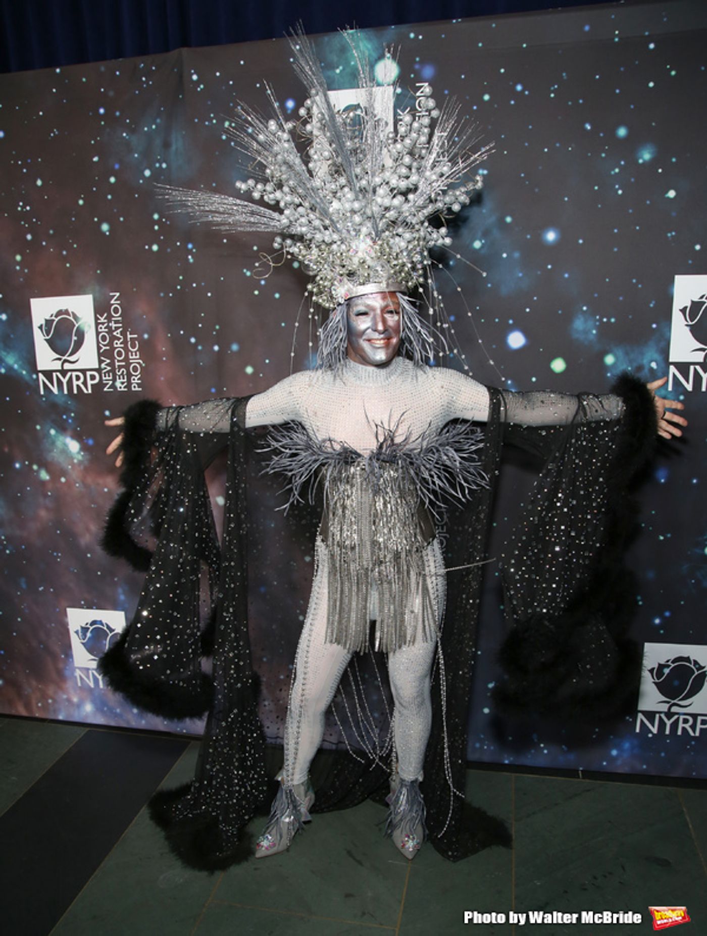Photo Coverage: Inside Bette Midler's Annual HULAWEEN - 'In the Cosmos'  Image