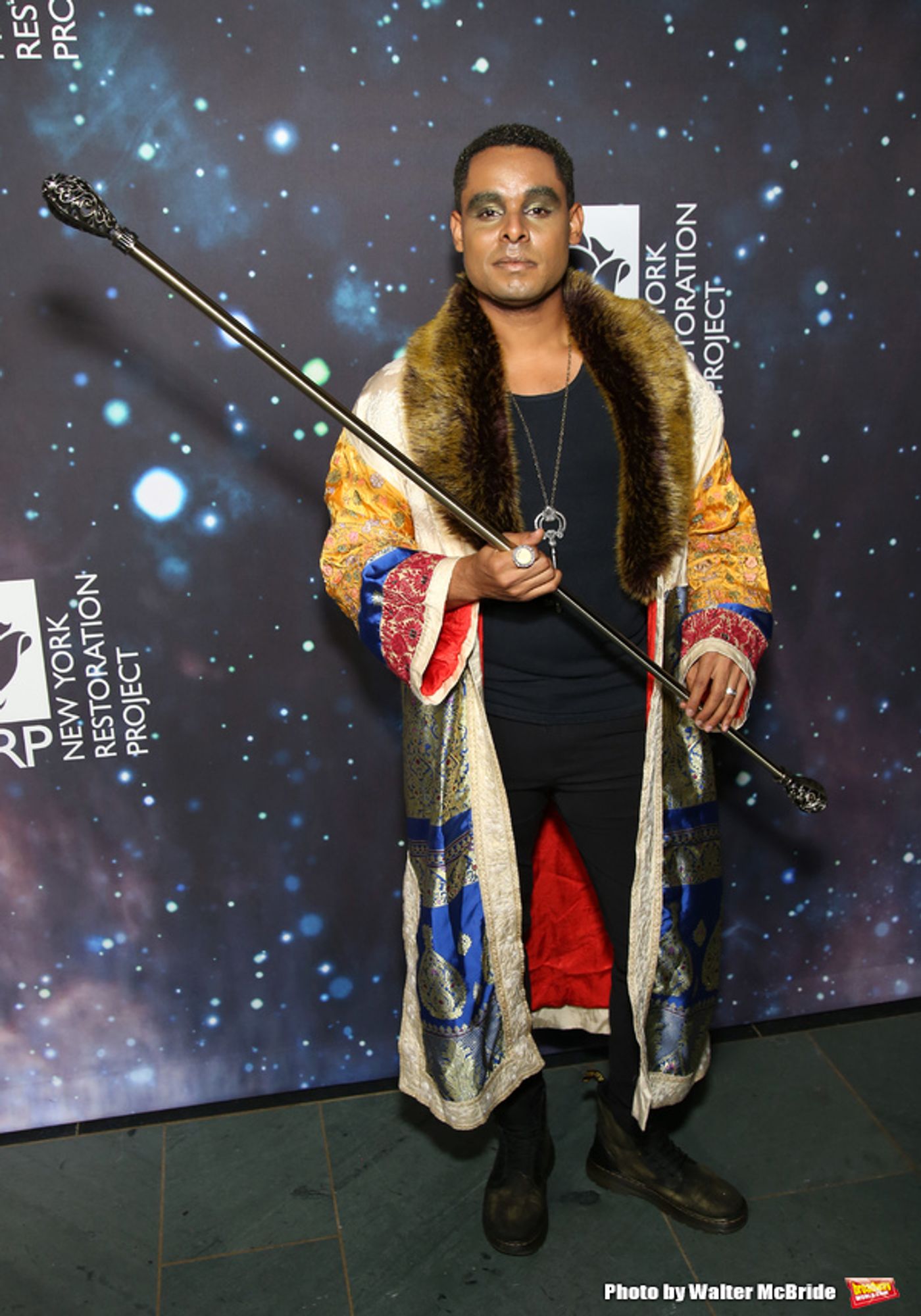 Photo Coverage: Inside Bette Midler's Annual HULAWEEN - 'In the Cosmos'  Image