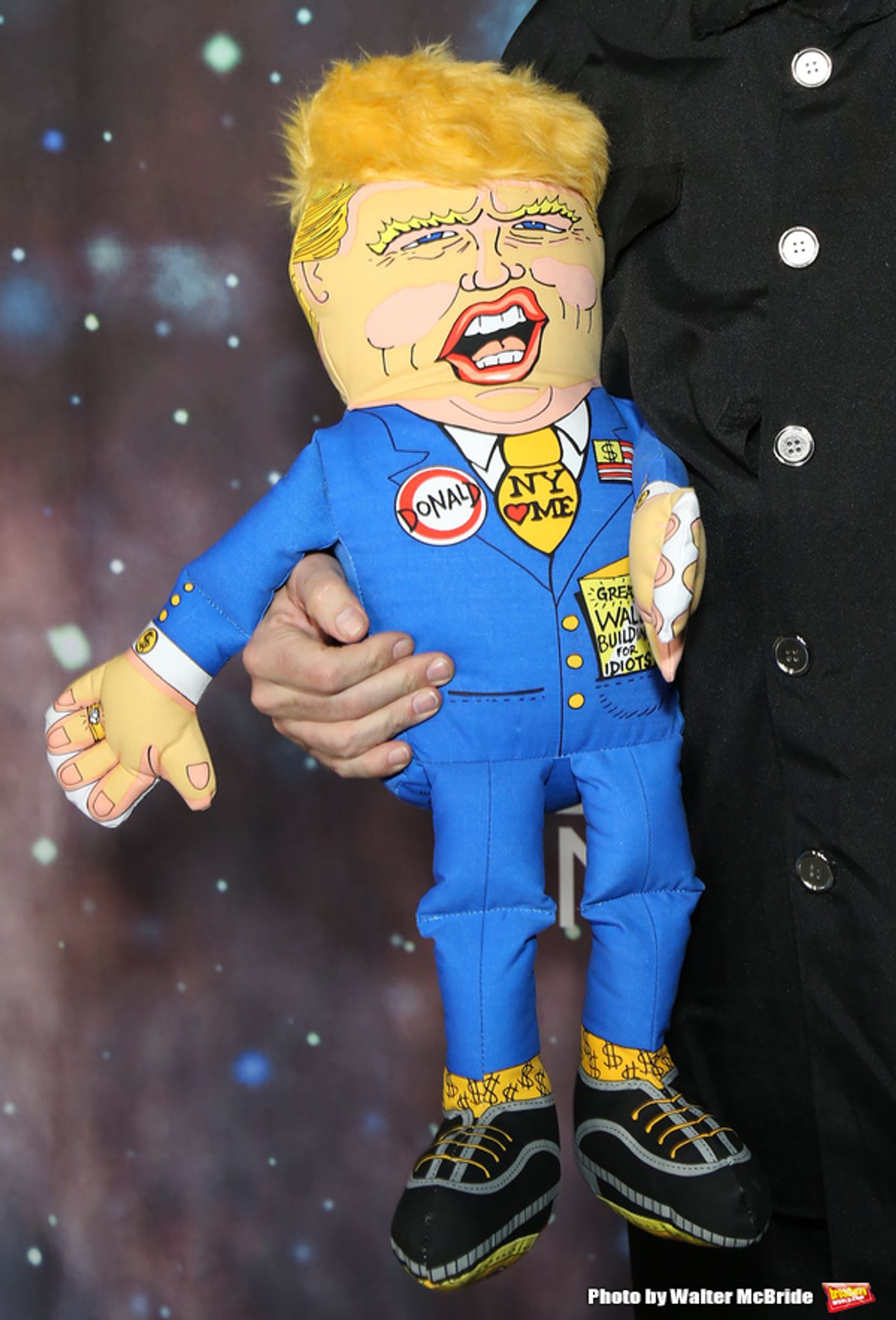 Photo Coverage: Inside Bette Midler's Annual HULAWEEN - 'In the Cosmos'  Image