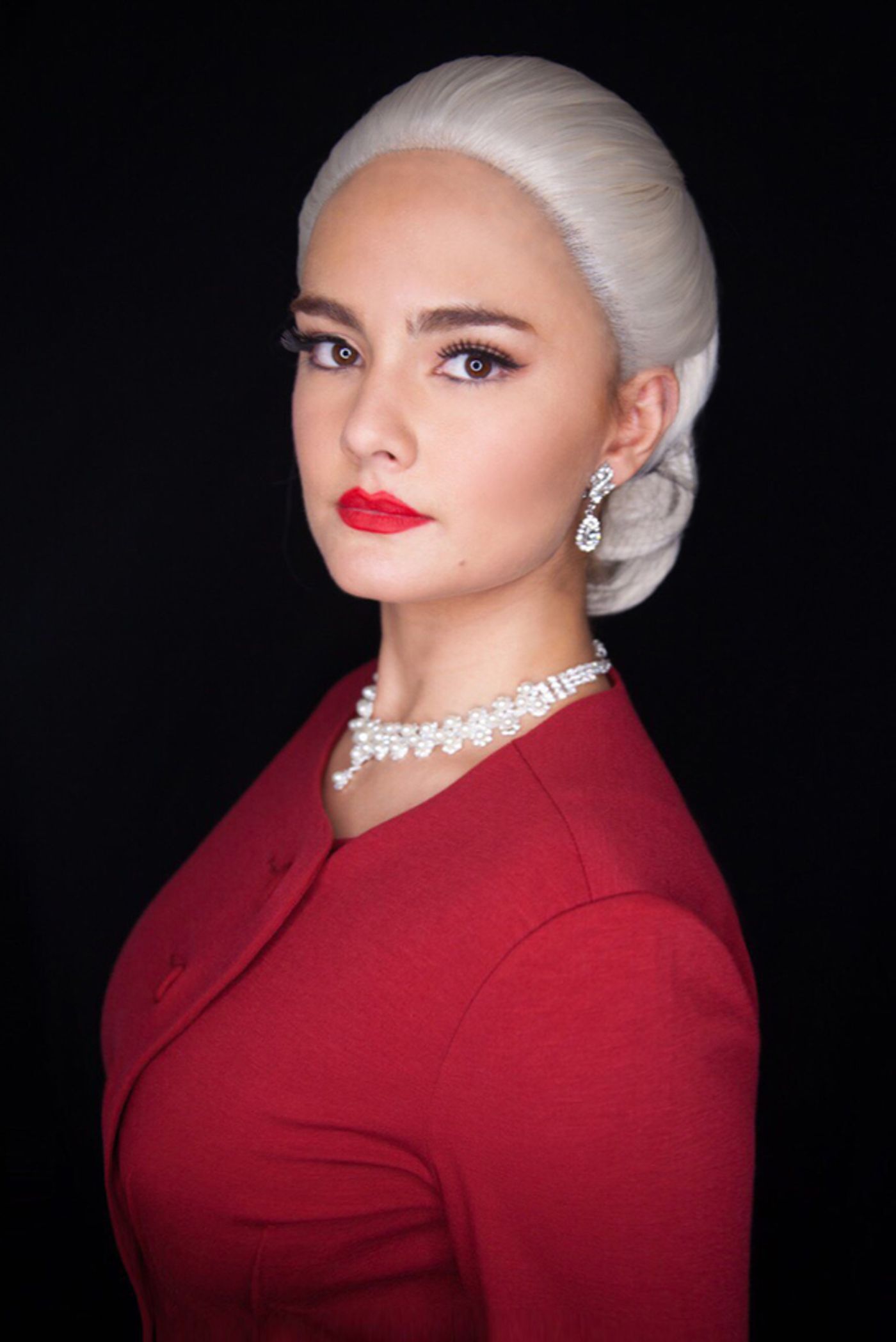 Photo Flash: A Look at the Cast of Resident Theatre Company's EVITA  Image