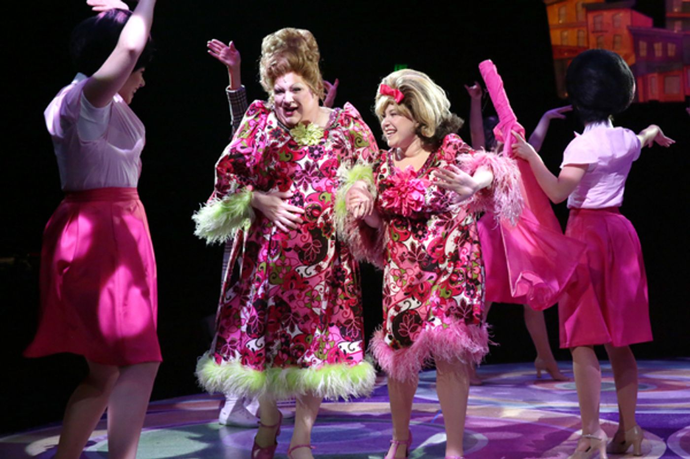 Photo Flash: HAIRSPRAY Comes to North Shore Music Theatre  Image