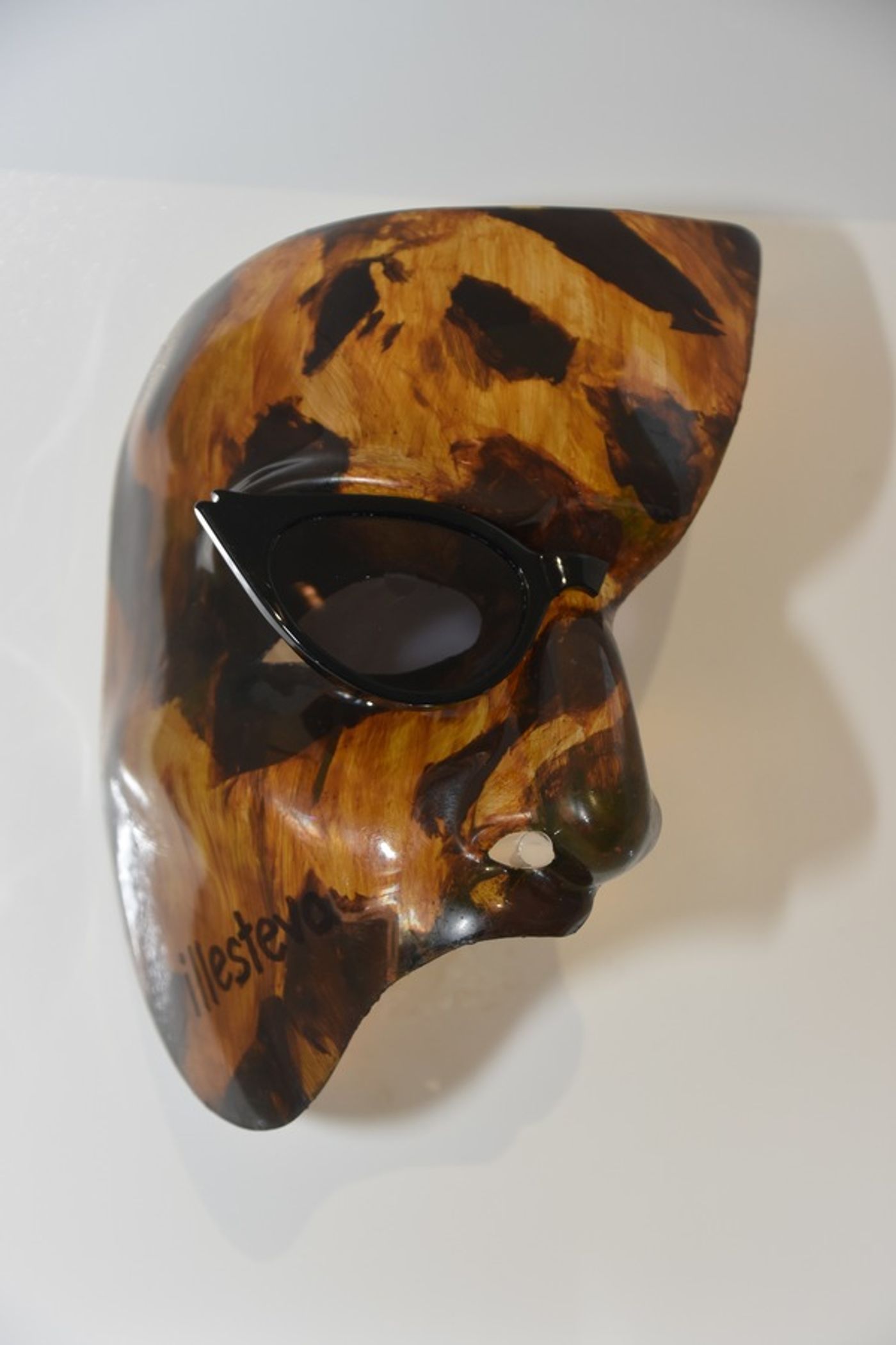 Photo Coverage: 30 Designers Show Off PHANTOM OF THE OPERA Masks  Image