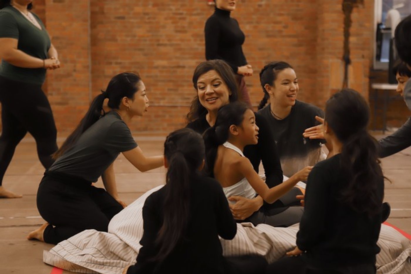 Photo Coverage: Getting To Know The Cast of THE KING AND I National Tour!  Image