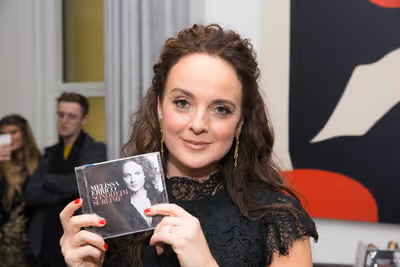 Melissa Errico Photo