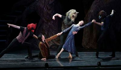 TREVOR HAGAN / WINNIPEG FREE PRESS
The RWB debut performance of Vespers, featuring Ev Photo