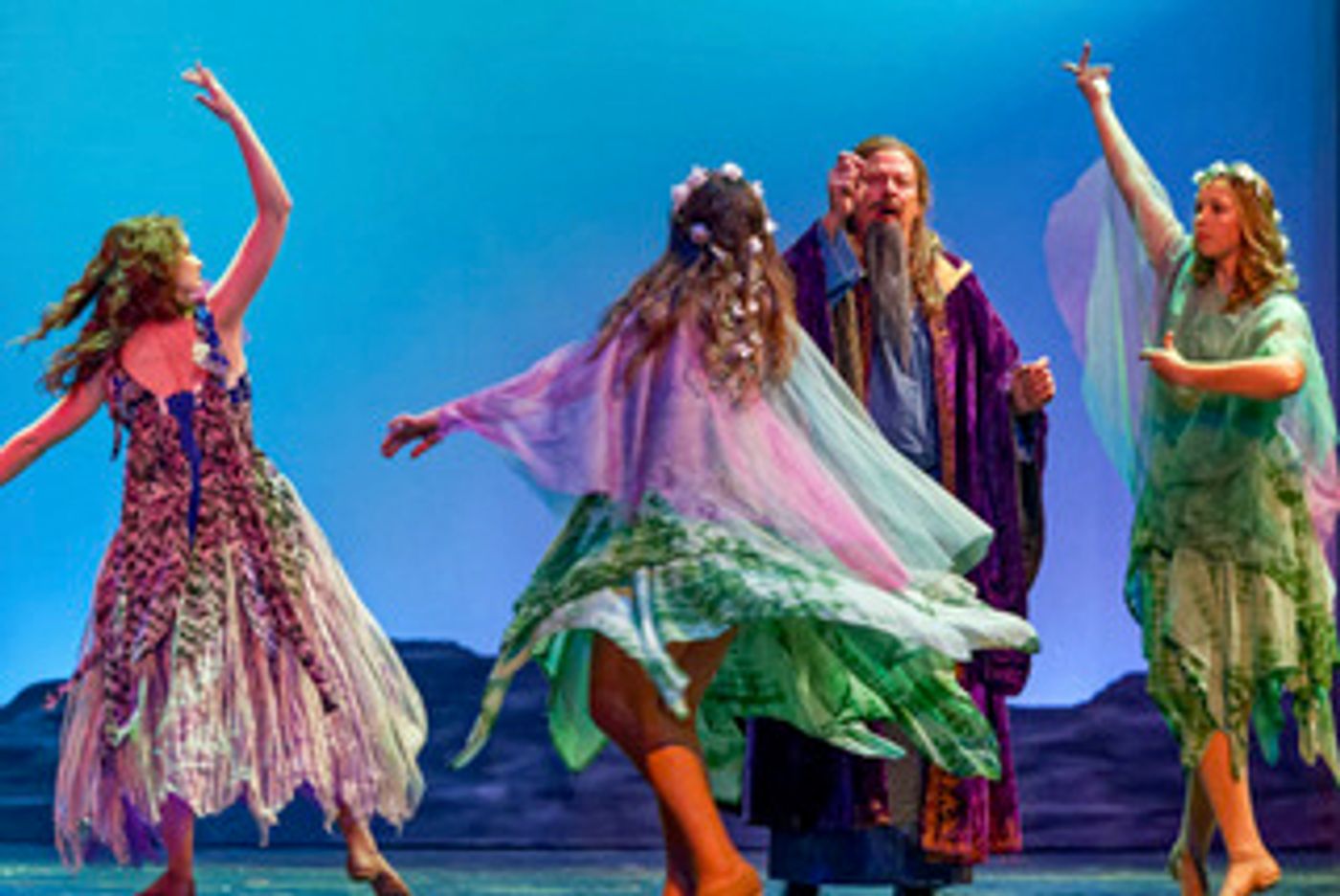 Review: CAMELOT at White Theatre Review: CAMELOT at White Theatre Image