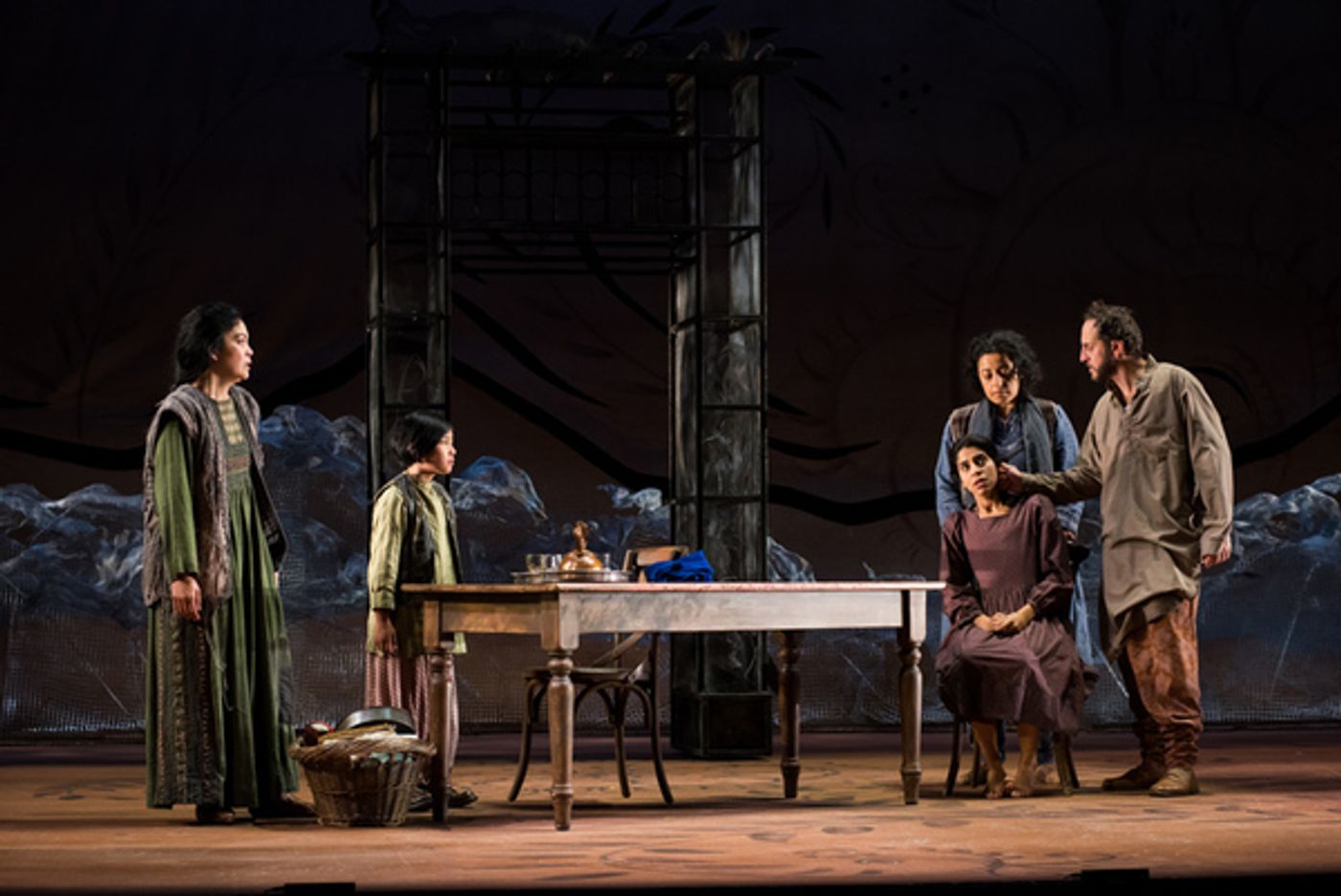 Photo Flash: A THOUSAND SPLENDID SUNS at Seattle Rep  Image