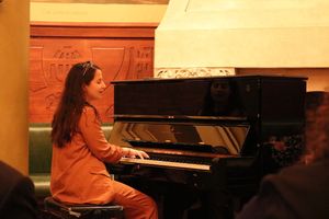 Shaina Taub, 2017 recipient of Billie Burke Ziegfeld Award, performs an aboriginal song before presenting Julianne Wicks Davis the 2018 Billie Burke Ziegfeld Award @ BroadwayWorld Shaina Taub, 2017 recipient of Billie Burke Ziegfeld Award, performs an ab Photo