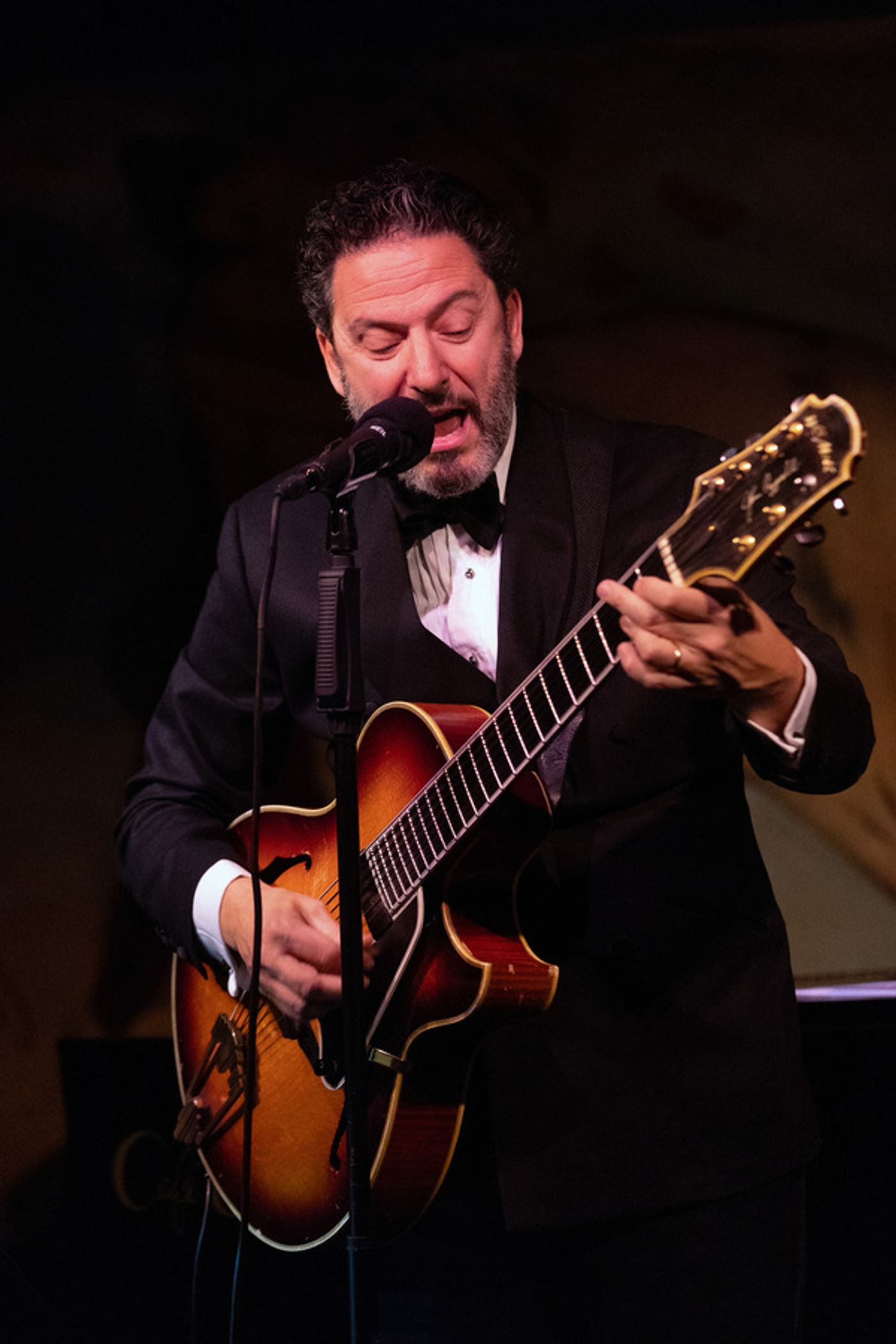 Photo Flash: John Pizzarelli & Jessica Molaskey Take the Stage at Café Carlyle Photo Flash: John Pizzarelli & Jessica Molaskey Take the Stage at Café Carlyle Image