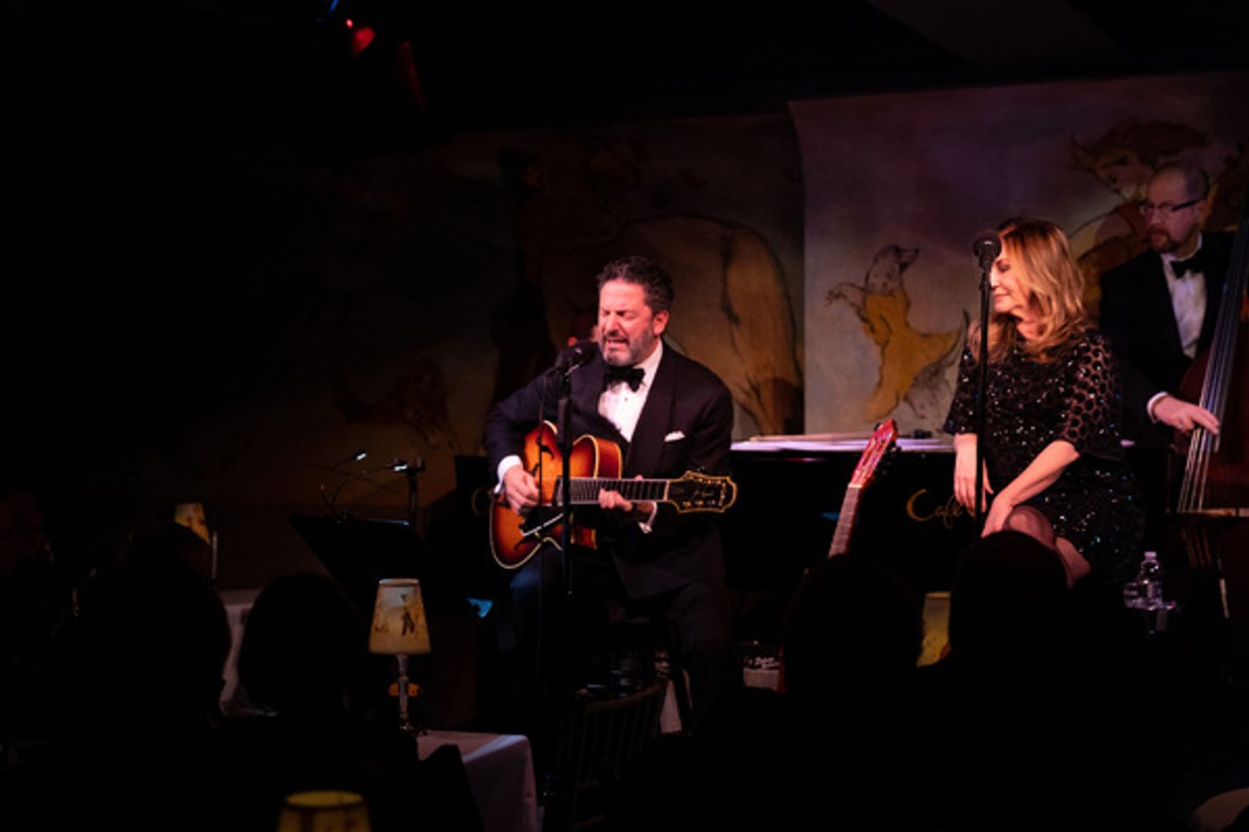 Photo Flash: John Pizzarelli & Jessica Molaskey Take the Stage at Café Carlyle Photo Flash: John Pizzarelli & Jessica Molaskey Take the Stage at Café Carlyle Image