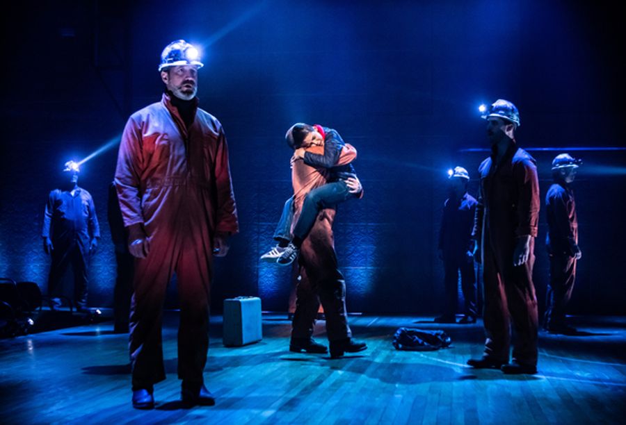 Photo Flash: First Look at BILLY ELLIOT at Signature Theatre Image