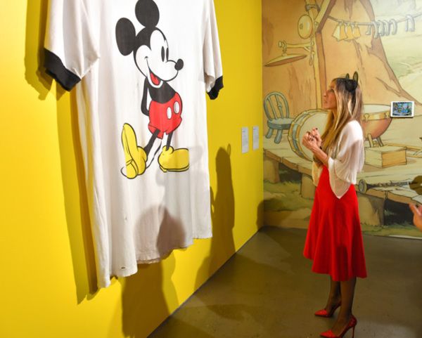 Photo Coverage: Sarah Jessica Parker Attends the 'Mickey: The True Original Exhibition'  Image
