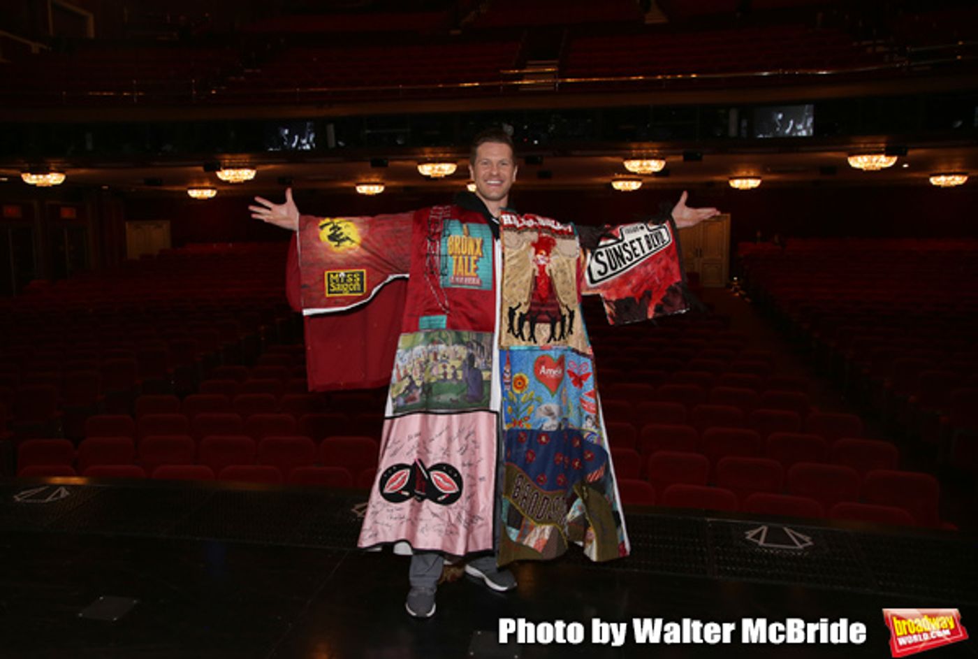 Exclusive Photo Coverage: Marty Lawson Receives the Legacy Robe for KING KONG!  Image
