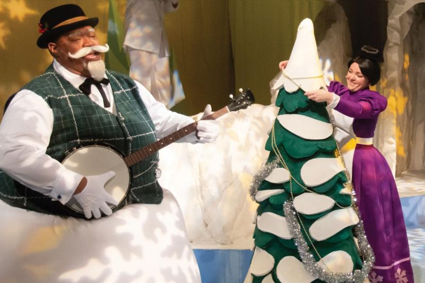 Review: RUDOLPH THE RED-NOSED REINDEER: THE MUSICAL at Coterie Theatre In Crown Center  Image