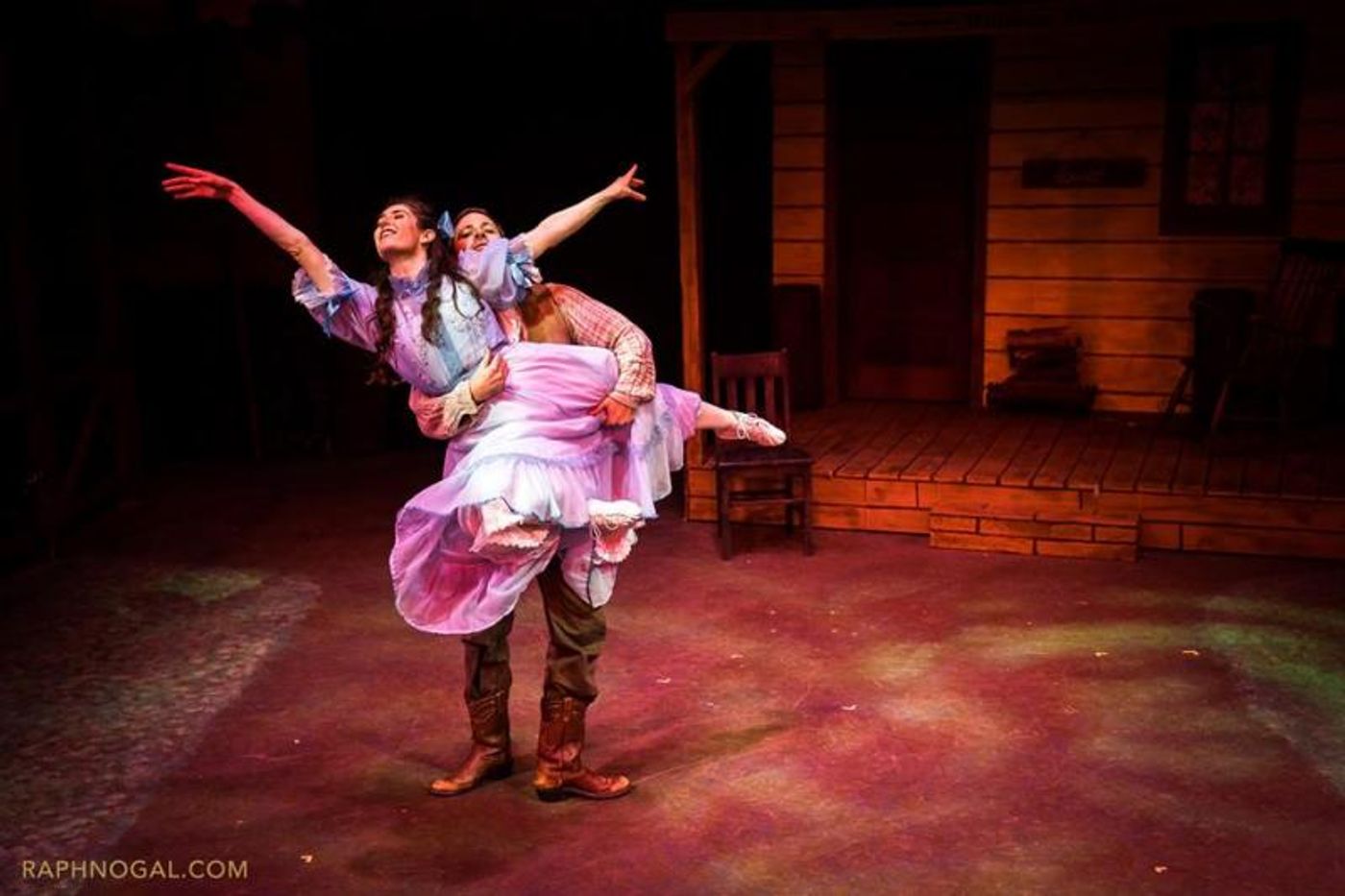 Review: OKLAHOMA! at Scarborough Music Theatre  Image