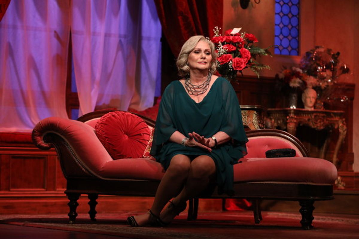 Elizabeth  Ashley  at 