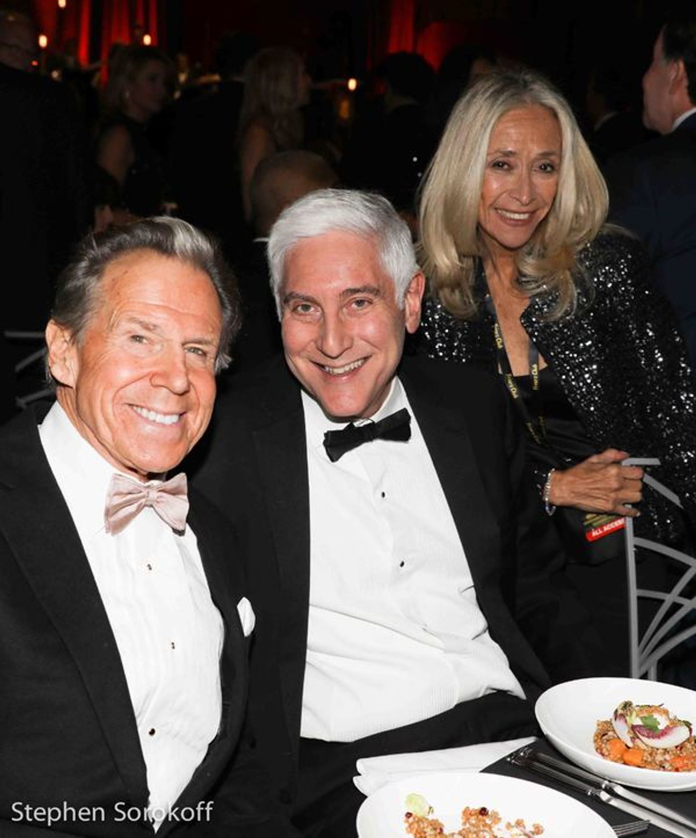 Photo Coverage: Billy Crystal Presented Friars Icon Award by Robert De Niro  Image