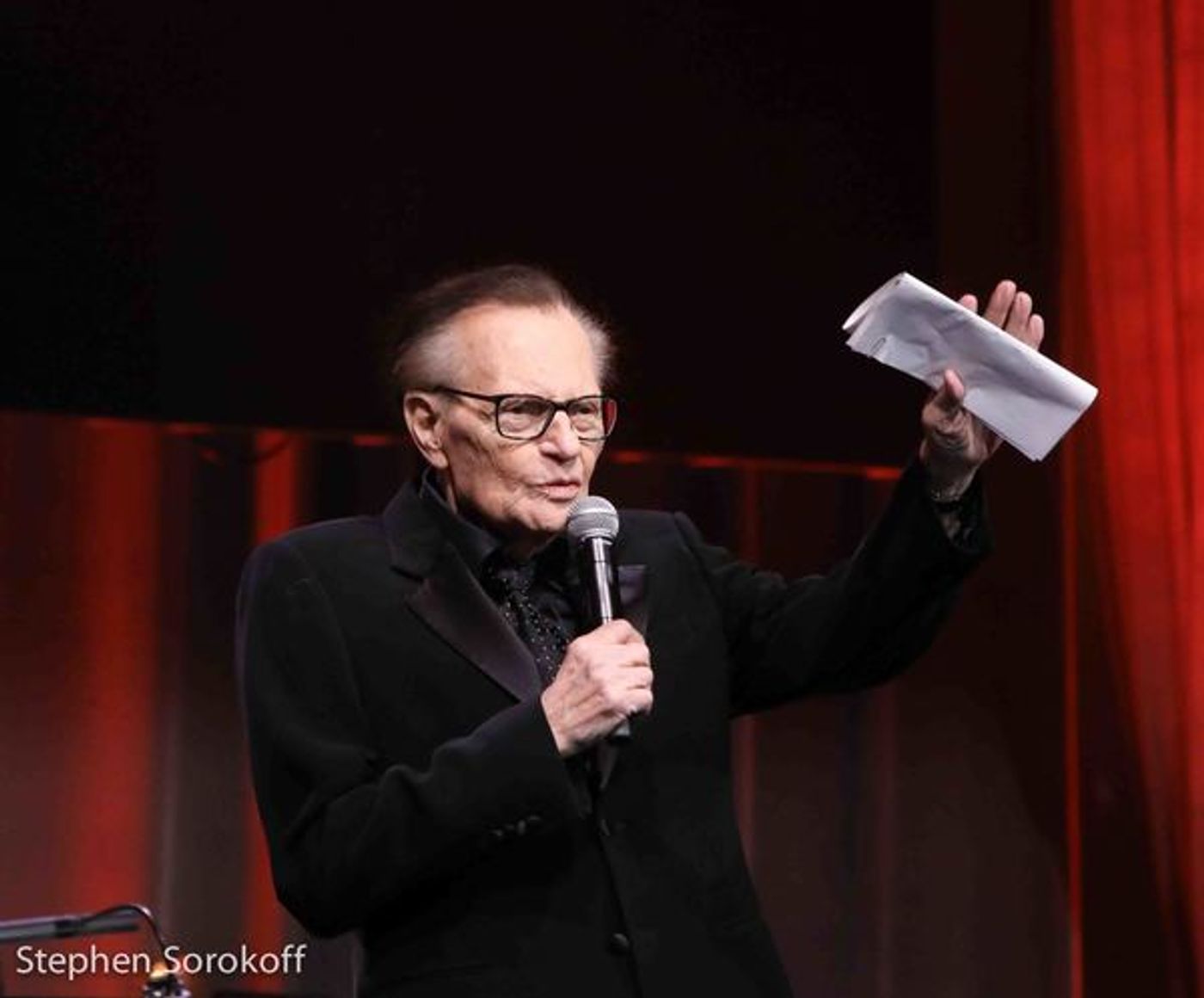 Photo Coverage: Billy Crystal Presented Friars Icon Award by Robert De Niro  Image