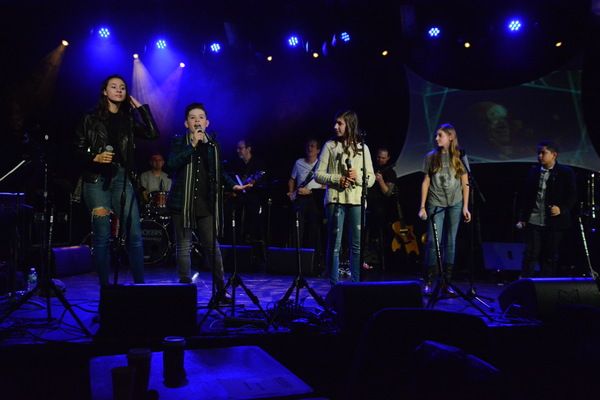 Victoria Csatay, Burke Brickner, Toleeya Napolitano, Sheridan Hauser and Myles Santia Photo