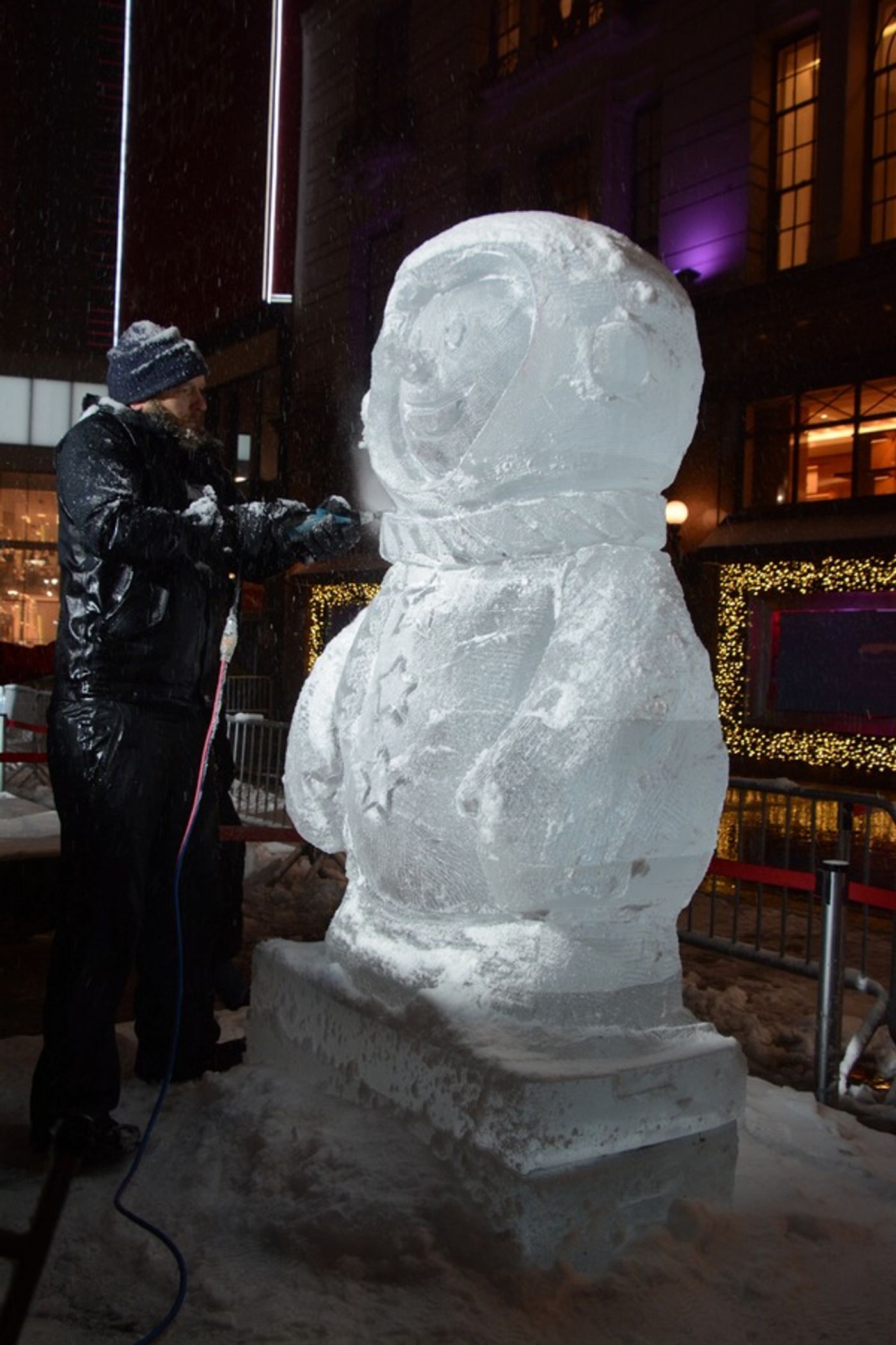 Photo Coverage: Macy's Herald Square Unveils Christmas Windows Photo Coverage: Macy's Herald Square Unveils Christmas Windows Image