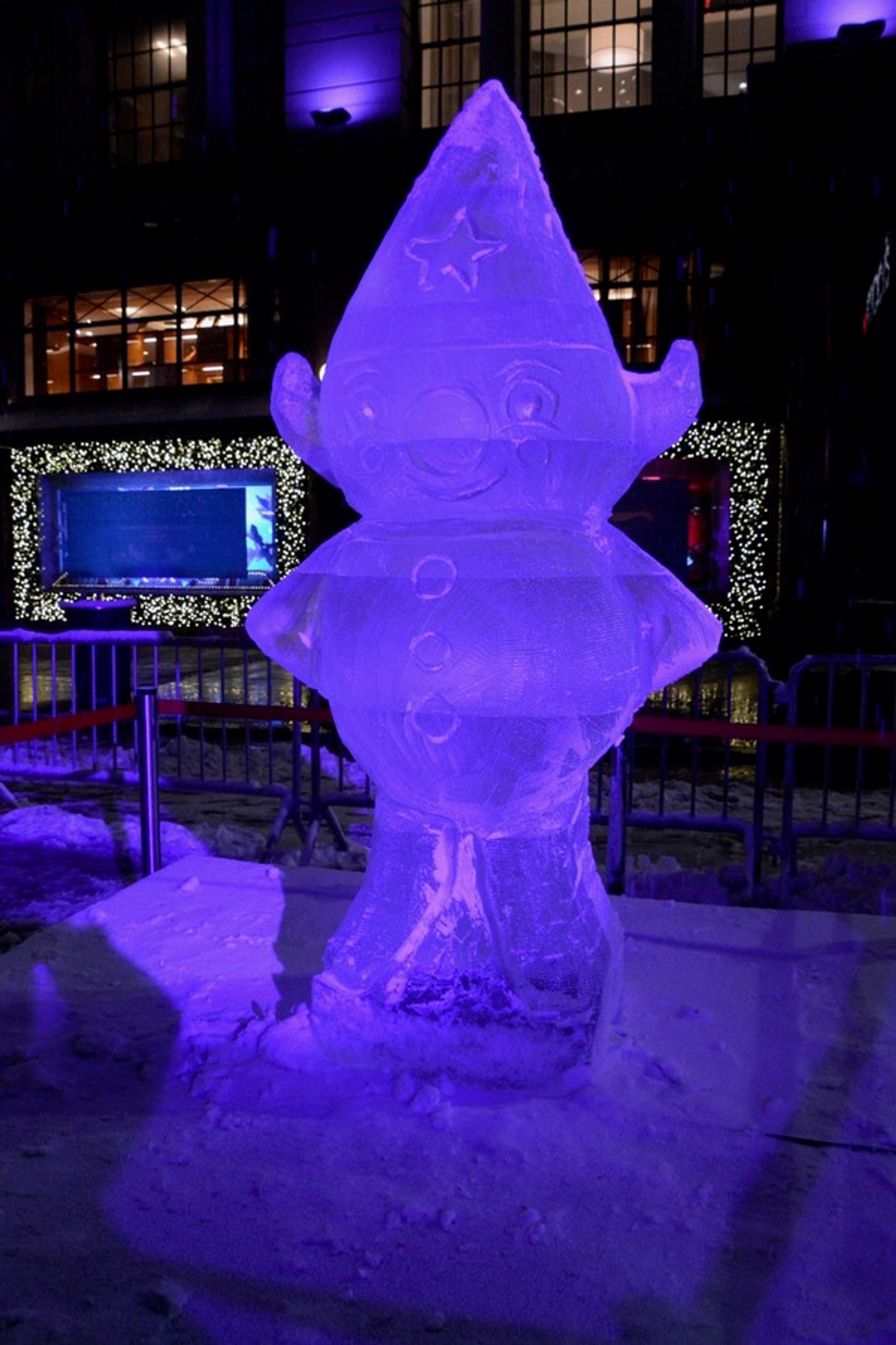 Photo Coverage: Macy's Herald Square Unveils Christmas Windows Photo Coverage: Macy's Herald Square Unveils Christmas Windows Image