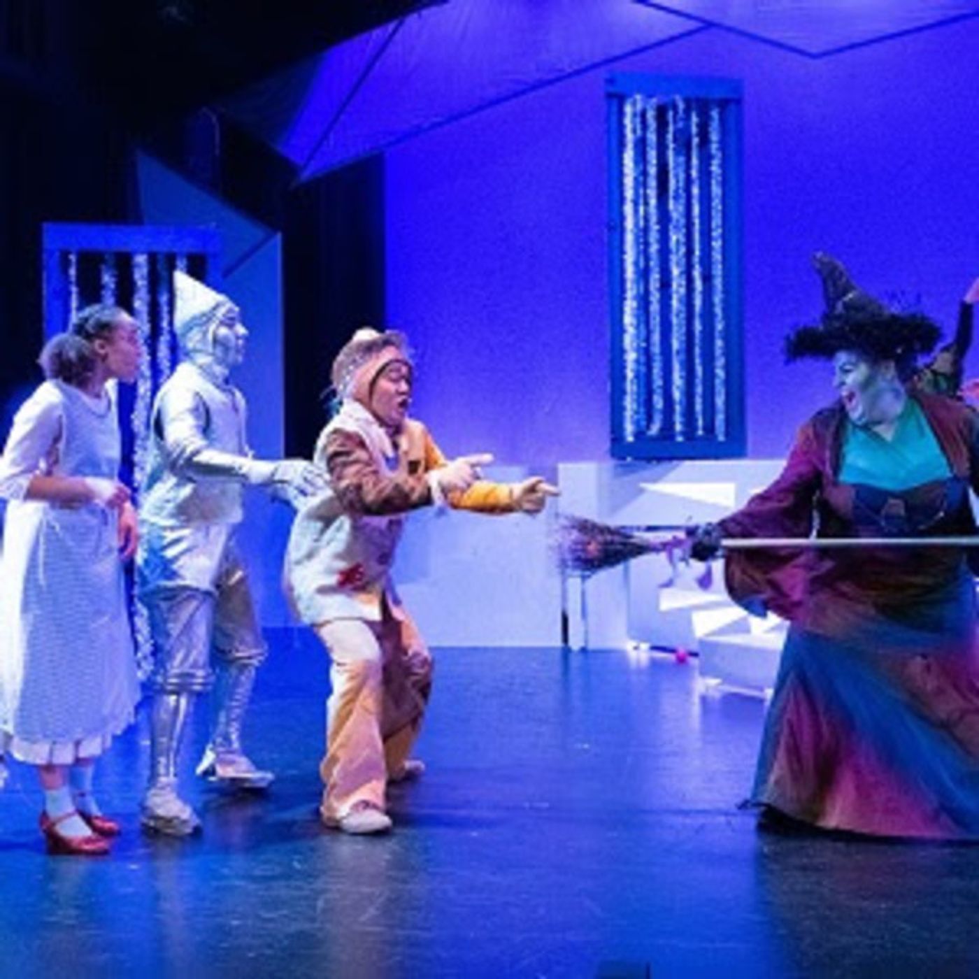 Photo Flash: THE WIZARD OF OZ Flies Into Berkeley Playhouse!  Image