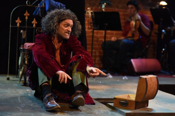Photo Flash: OLIVER! Comes To Philadelphia For The Holidays At Quintessence! Photo Flash: OLIVER! Comes To Philadelphia For The Holidays At Quintessence! Image