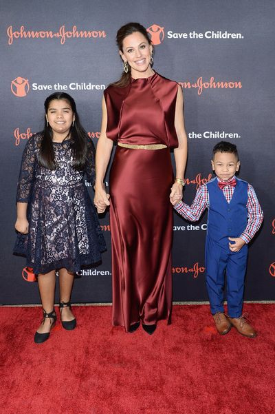 Sophia Ramirez, Jennifer Garner and Jakob  Photo