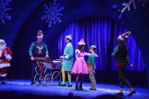 Gordon Gray, Joe Gately, Erik Gratton, Caitlin Gallogly, Zachary Podair and Christine Tisdale @ BroadwayWorld Gordon Gray, Joe Gately, Erik Gratton, Caitlin Gallogly, Zachary Podair and Christine Photo