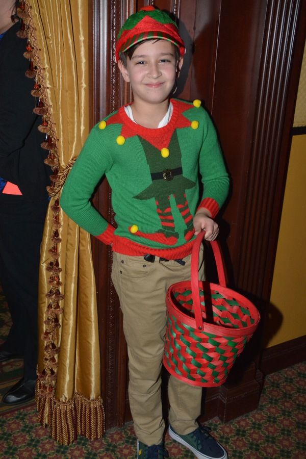 Photos: The Cast of ELF THE MUSICAL Takes Opening Night Bows — photo 27 of 28