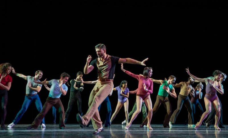 Review: Tony Yazbeck, Robyn Hurder Bring a Thrilling Dynamic To New York City Center's A CHORUS LINE  Image