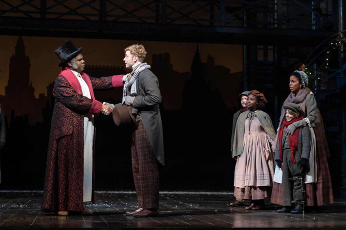 Photo Flash: A CHRISTMAS CAROL Returns to Ford's Theatre For The Holiday Season  Image