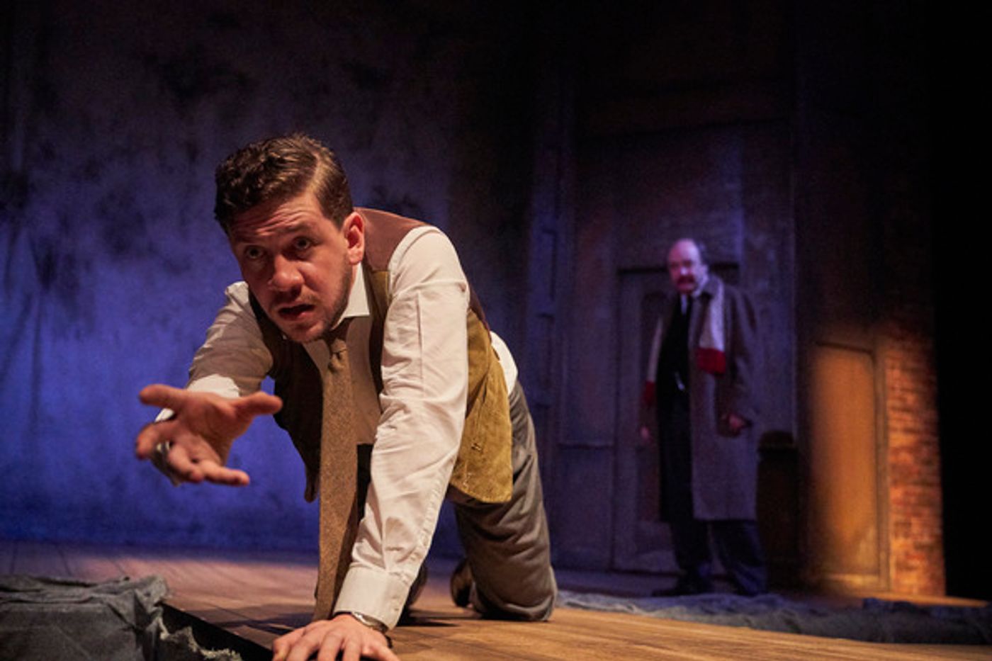 Photo Flash: THE WOMAN IN BLACK Brings Chills and Thrills to Royal George Theatre Photo Flash: THE WOMAN IN BLACK Brings Chills and Thrills to Royal George Theatre Image