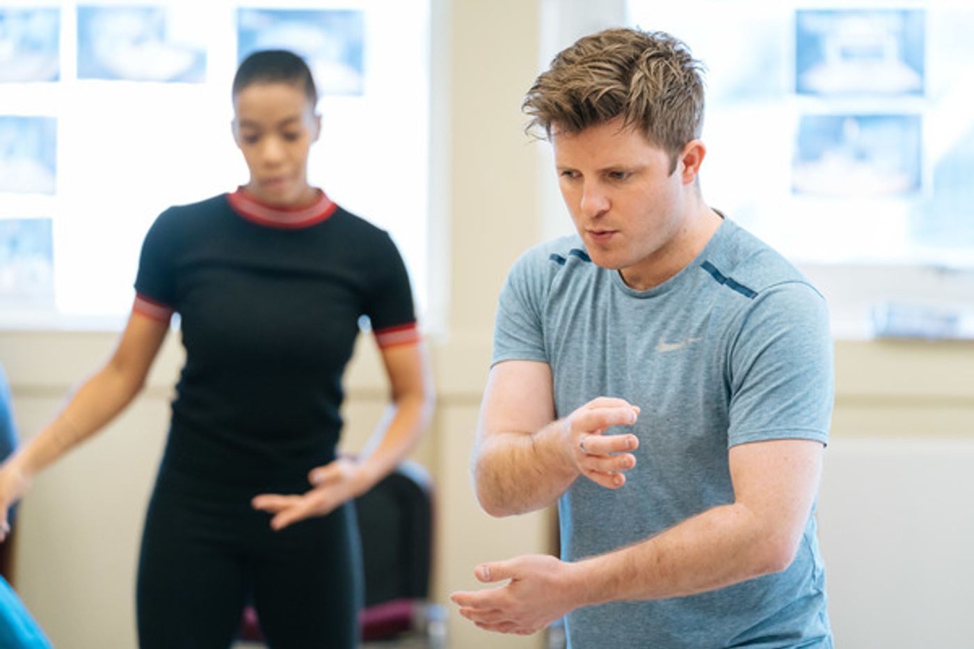 Photo Flash: Inside Rehearsal For Sheffield Theatres' KISS ME, KATE  Image