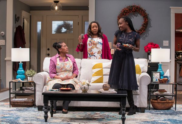 Ora Jones (Marvelous Chinyaramwira), Jacqueline Williams (Margaret Munyewa) and Lanis Photo