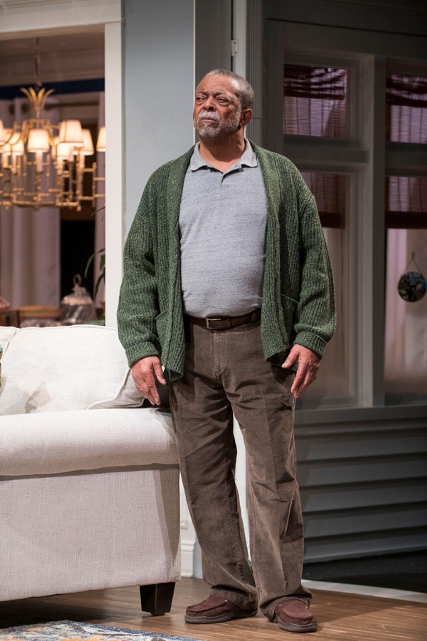 Photo Flash: First Look at Steppenwolf's FAMILIAR  Image